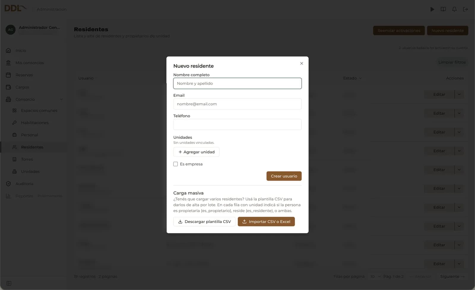 Formulario de nuevo residente con nombre, email, teléfono y unidades, y la opción de carga masiva por CSV o Excel.